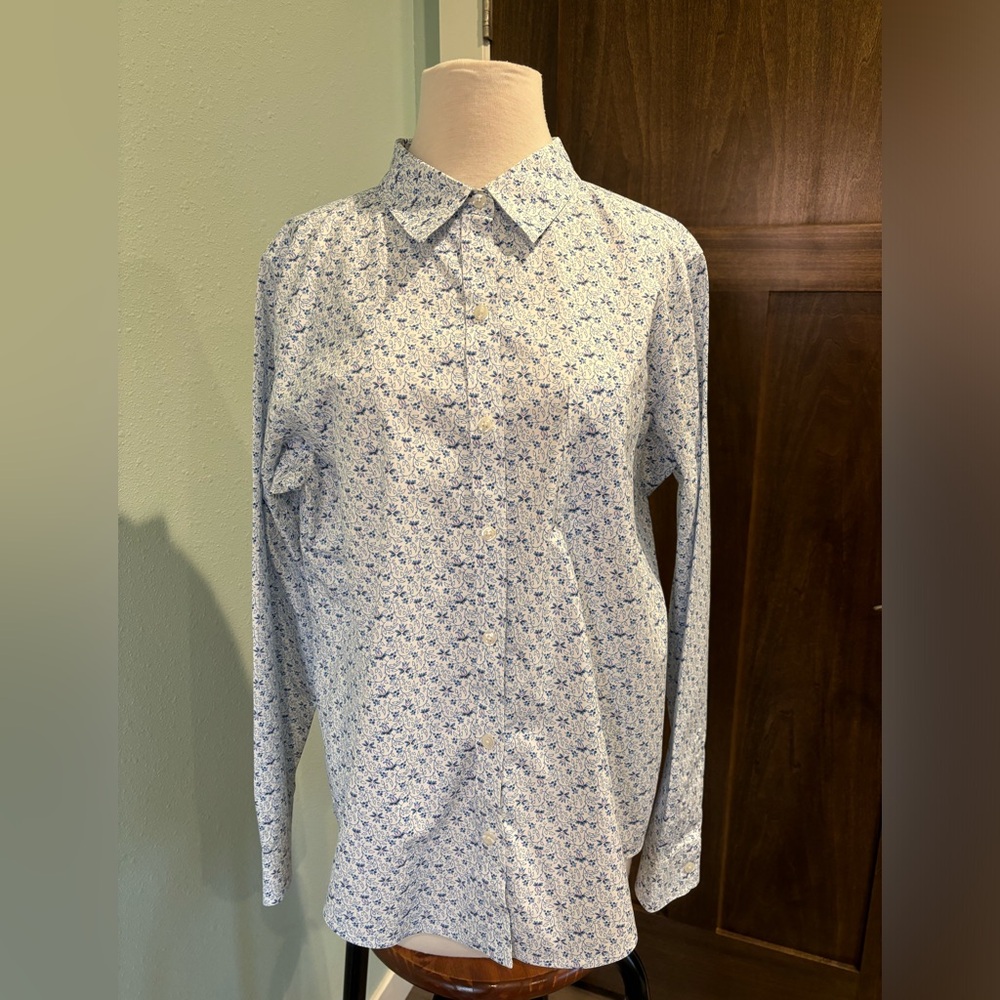 Button-down Shirt. LLBean wrinkle free blouse size L